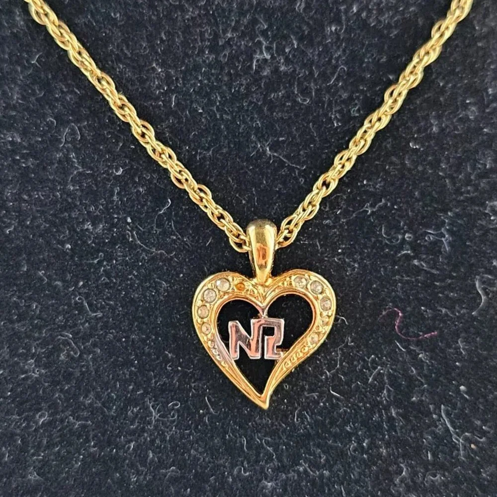 Nina Ricci Women Necklace Gold Tone Heart Shape Pendant Jewelry - Picture 8 of 11